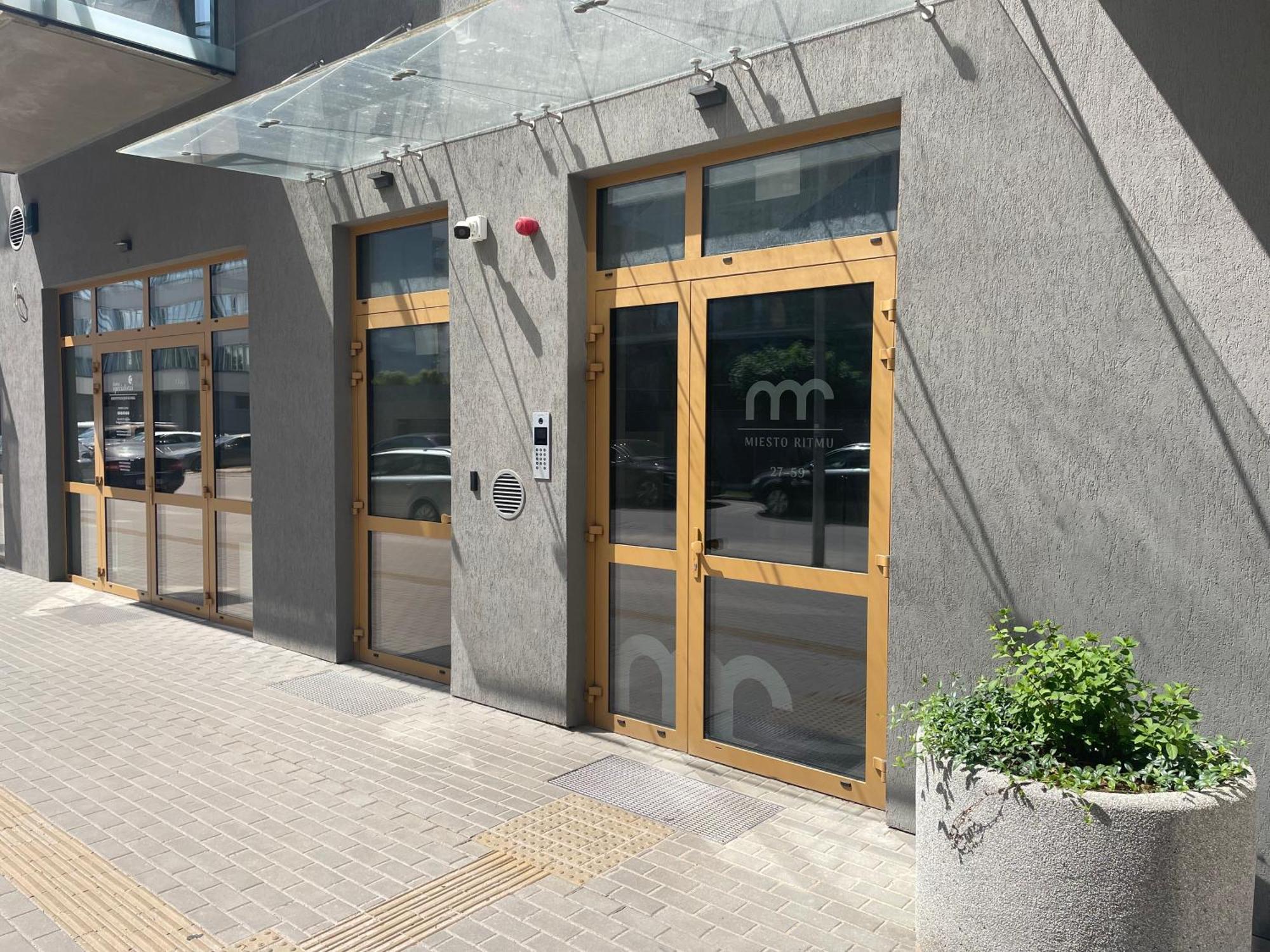 Your Home - Stylish Studio Apartment In Center, With Balcony & Self Check-In Вильнюс Экстерьер фото