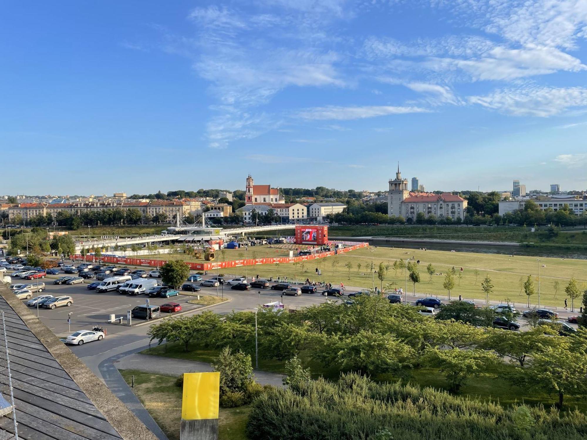Your Home - Stylish Studio Apartment In Center, With Balcony & Self Check-In Вильнюс Экстерьер фото