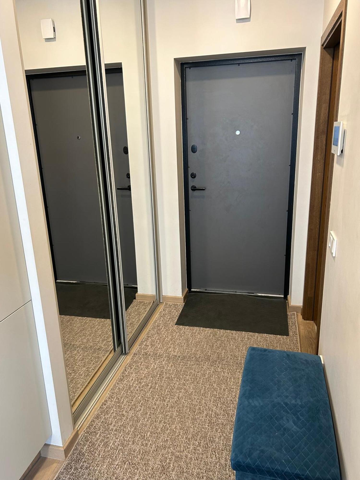 Your Home - Stylish Studio Apartment In Center, With Balcony & Self Check-In Вильнюс Экстерьер фото